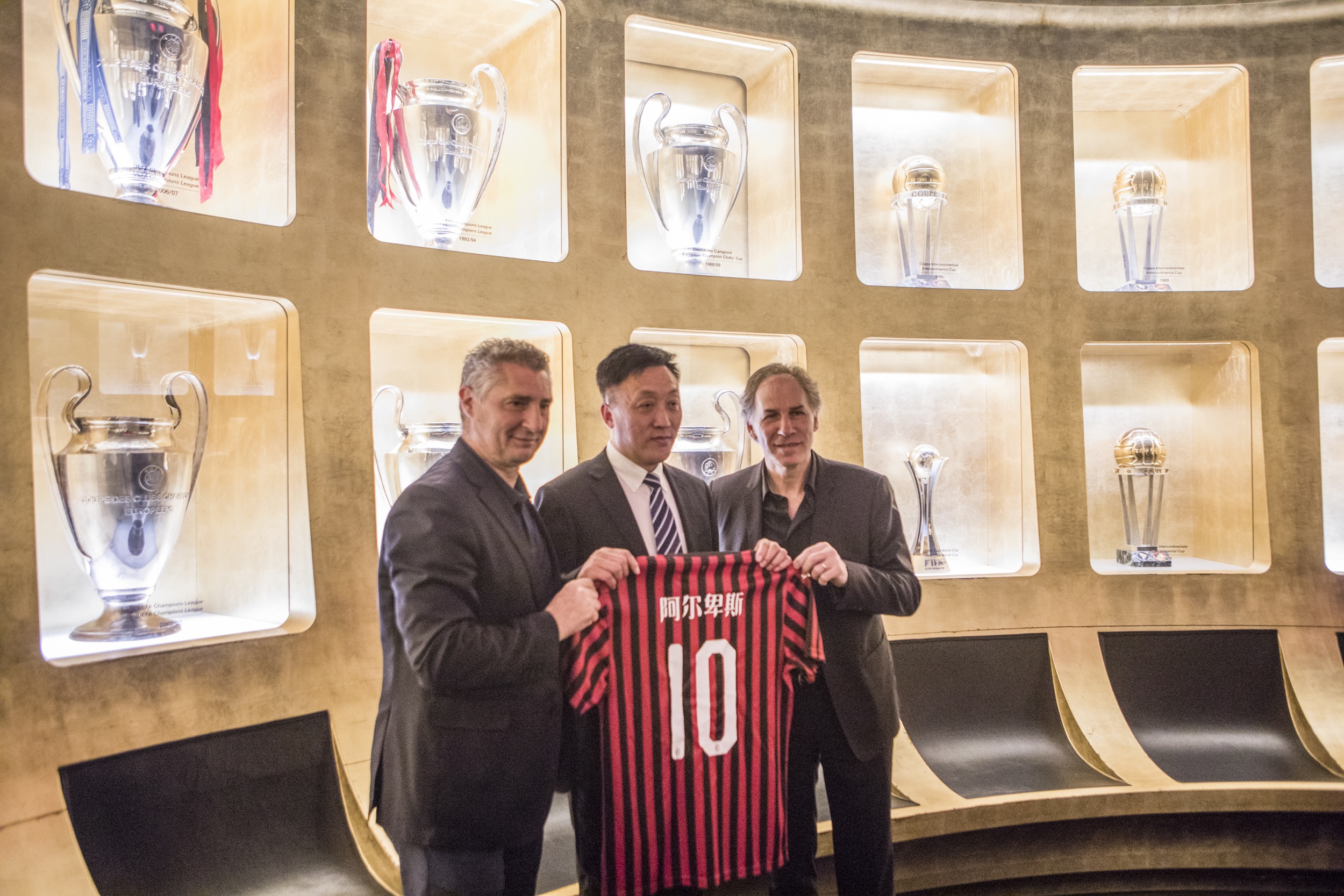 首发保持完 首发保持完